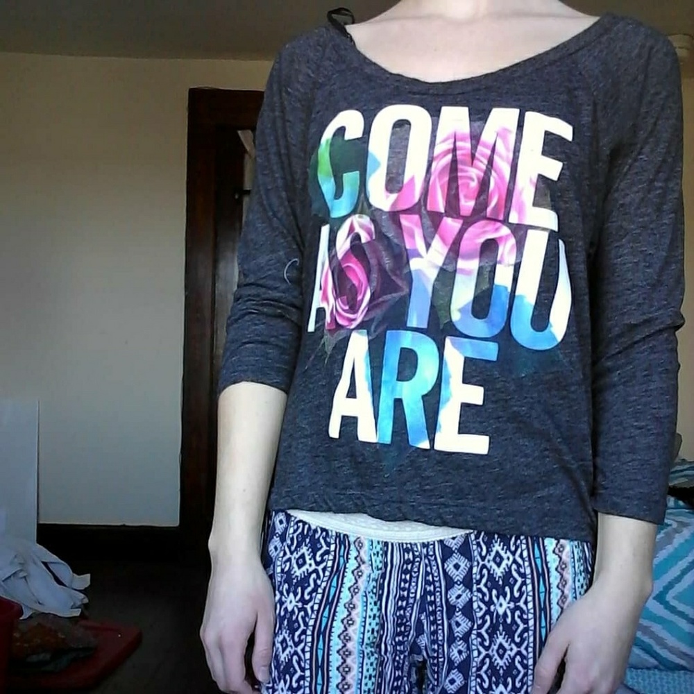 American Eagle shirt